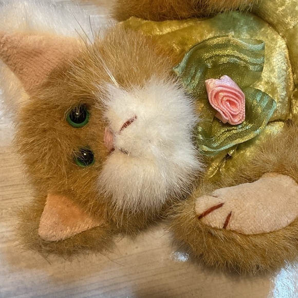 Vintage TY Collectible Stuffed Cat velvet Dress Pouncer Brown and Green - Picture 5 of 9